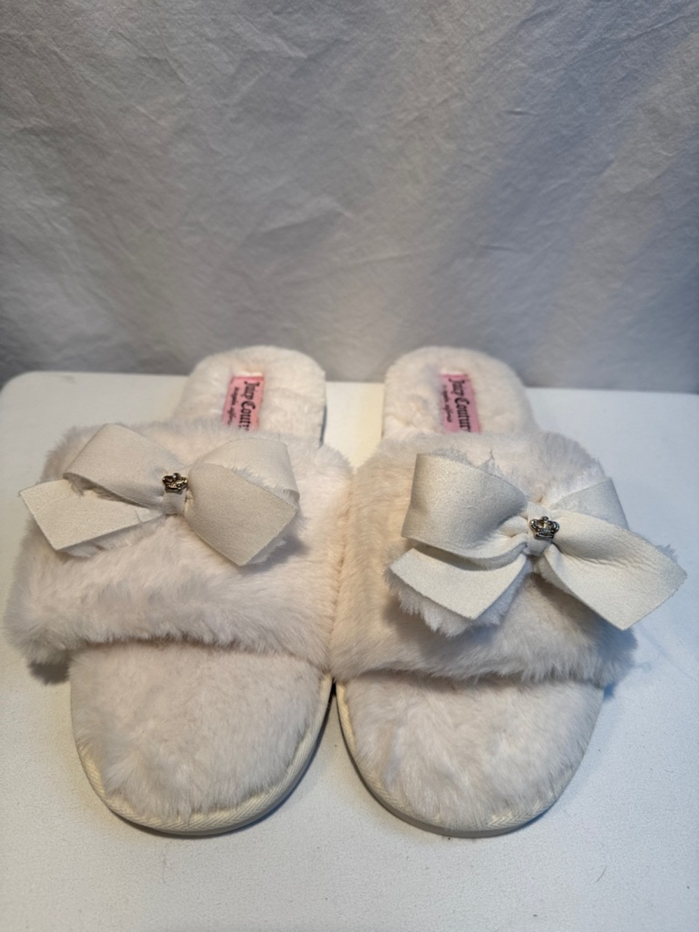 Juicy Couture Cream Faux Fur Bow Jewel Slide Slippers